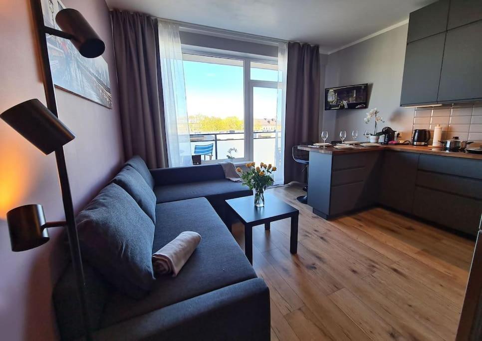 Stylish Apartment With Parking & Spacious Balcony Riga Eksteriør billede