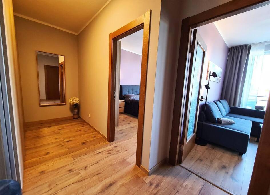 Stylish Apartment With Parking & Spacious Balcony Riga Eksteriør billede